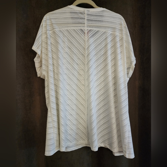 Joe fresh 2xl active short sleeve top - Picture 2 of 2